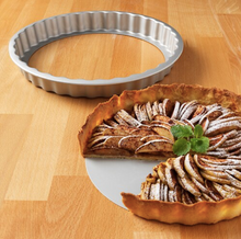 Load image into Gallery viewer, IKEA Pie dish, Silver-Colour, 31 cm / 1.8L
